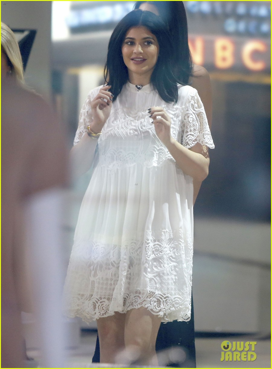 kylie kendall jenner today show fashion line 10