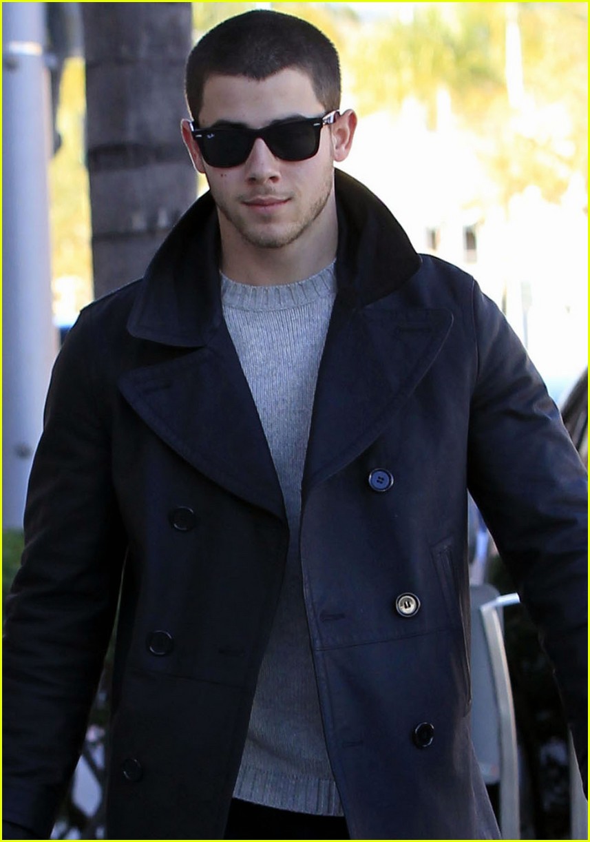 nick jonas opens up about his split with olivia culpo 04