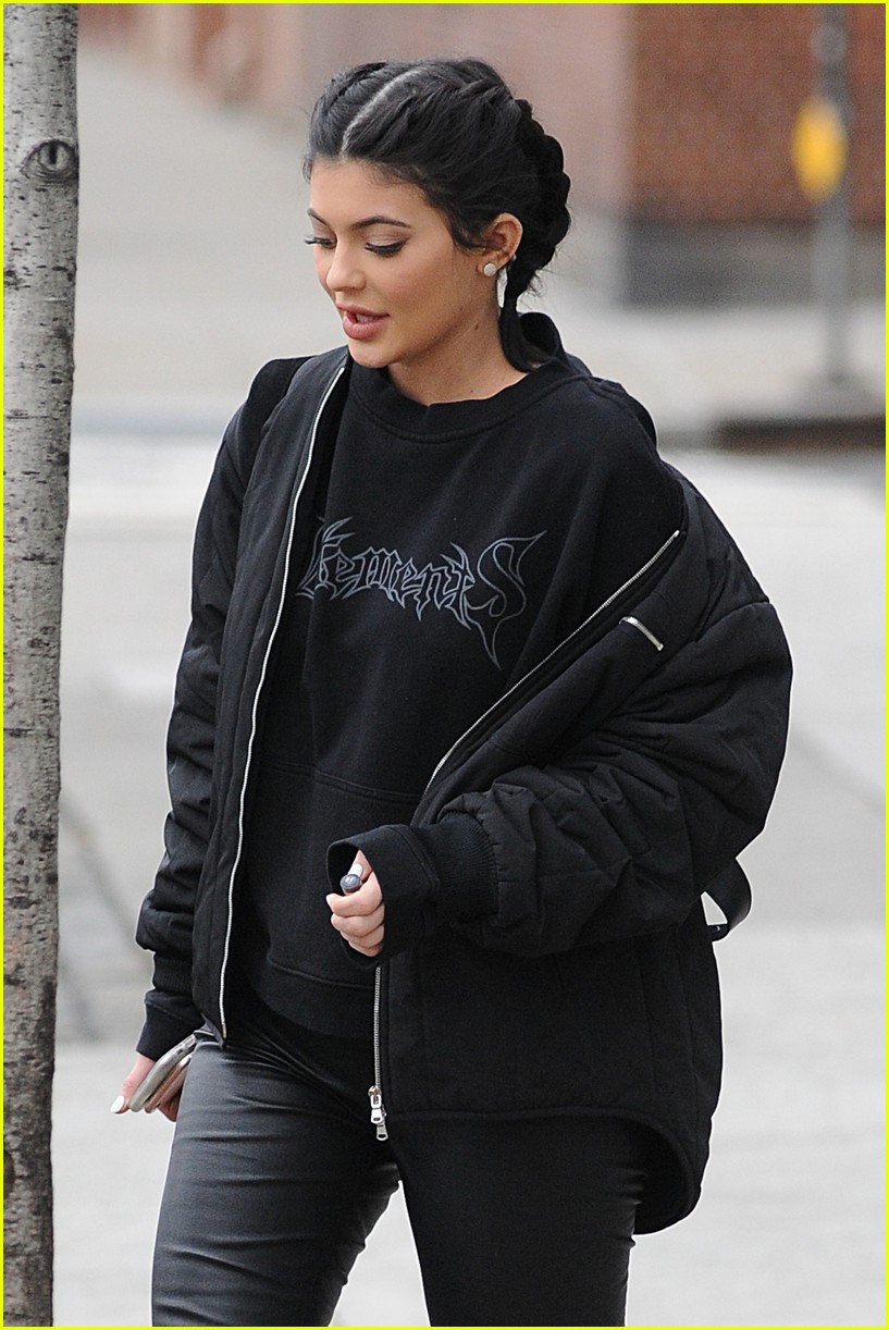 kylie jenner in adidas after puma deal 02