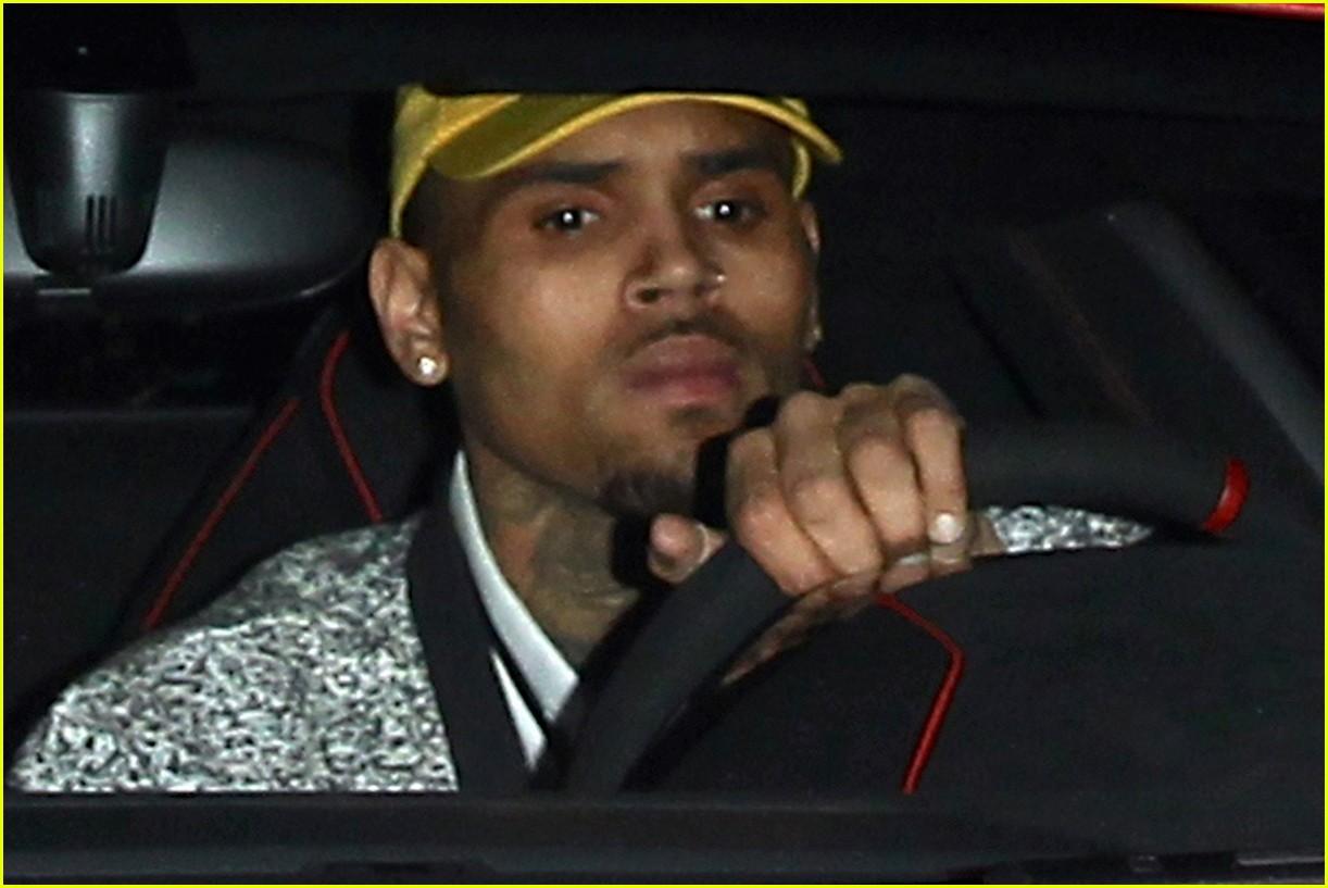 kylie jenner chris brown tyga passes out 04