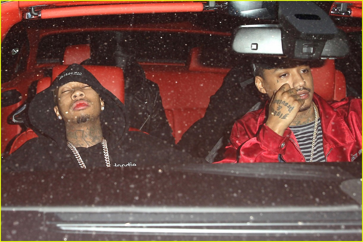 kylie jenner chris brown tyga passes out 22