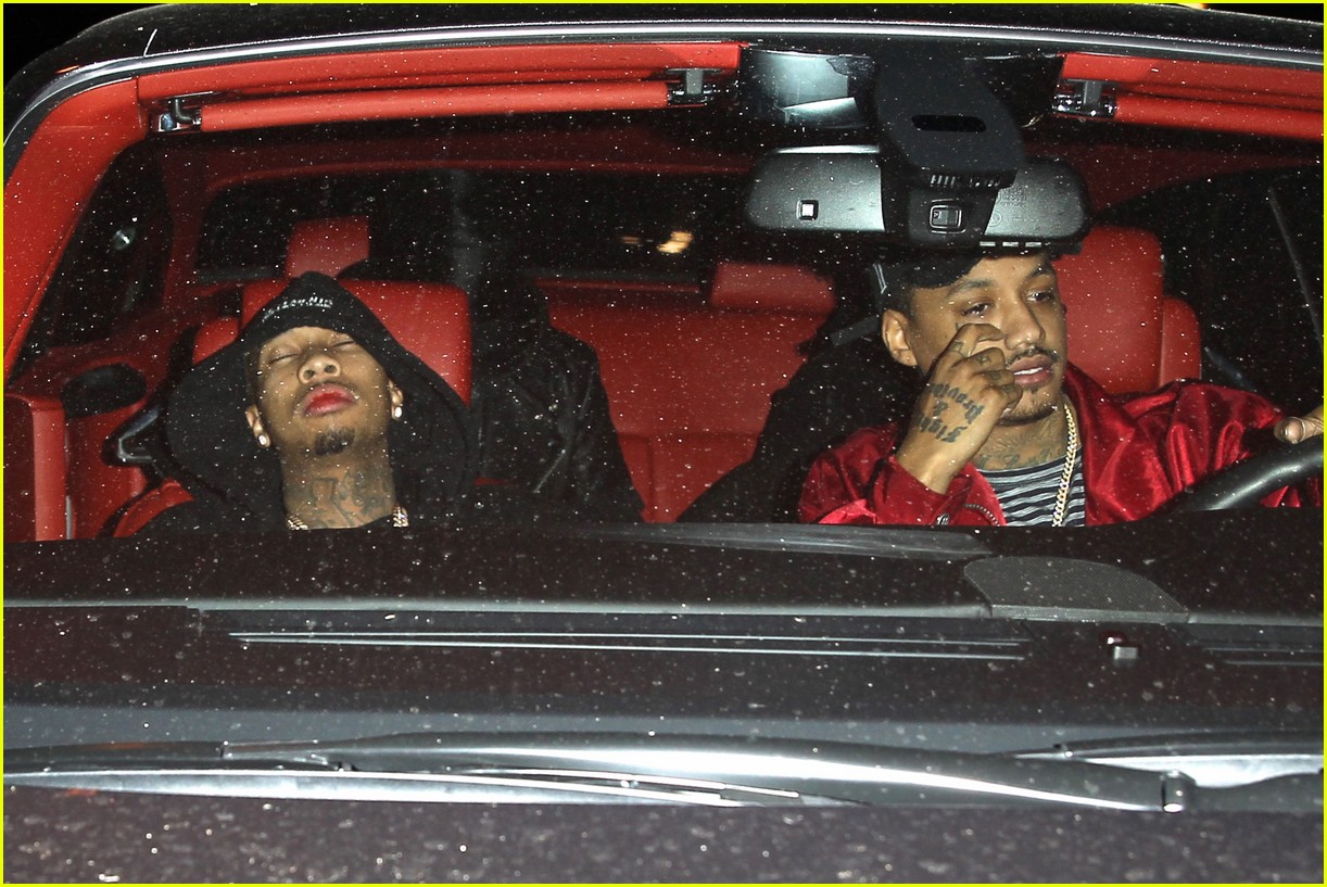 kylie jenner chris brown tyga passes out 27