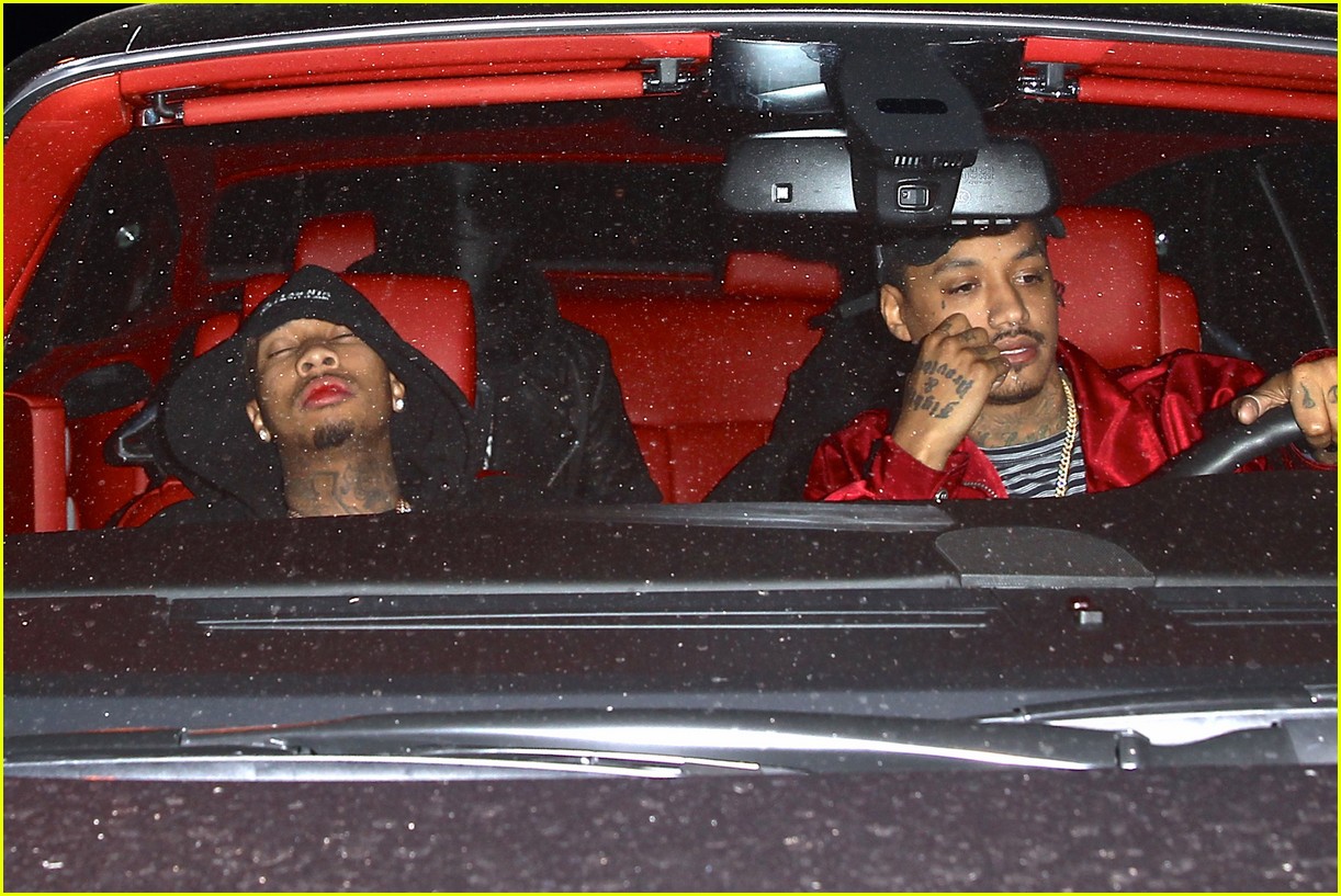 kylie jenner chris brown tyga passes out 29
