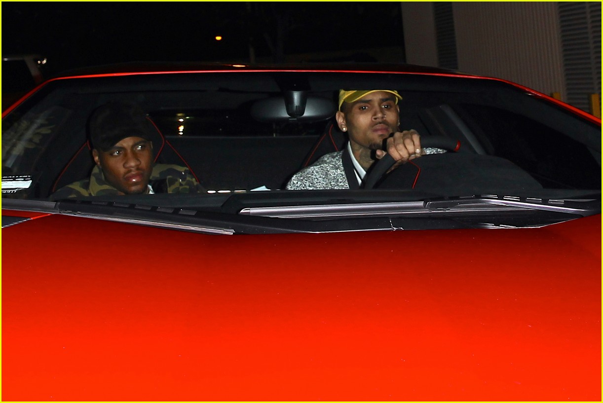 kylie jenner chris brown tyga passes out 31