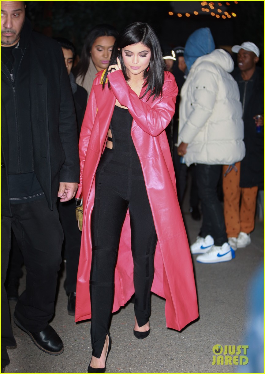 kylie jenner night out nyc scott tyga nail collection news 07