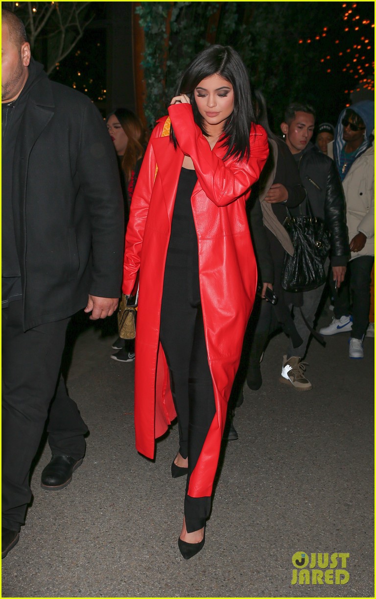 kylie jenner night out nyc scott tyga nail collection news 09