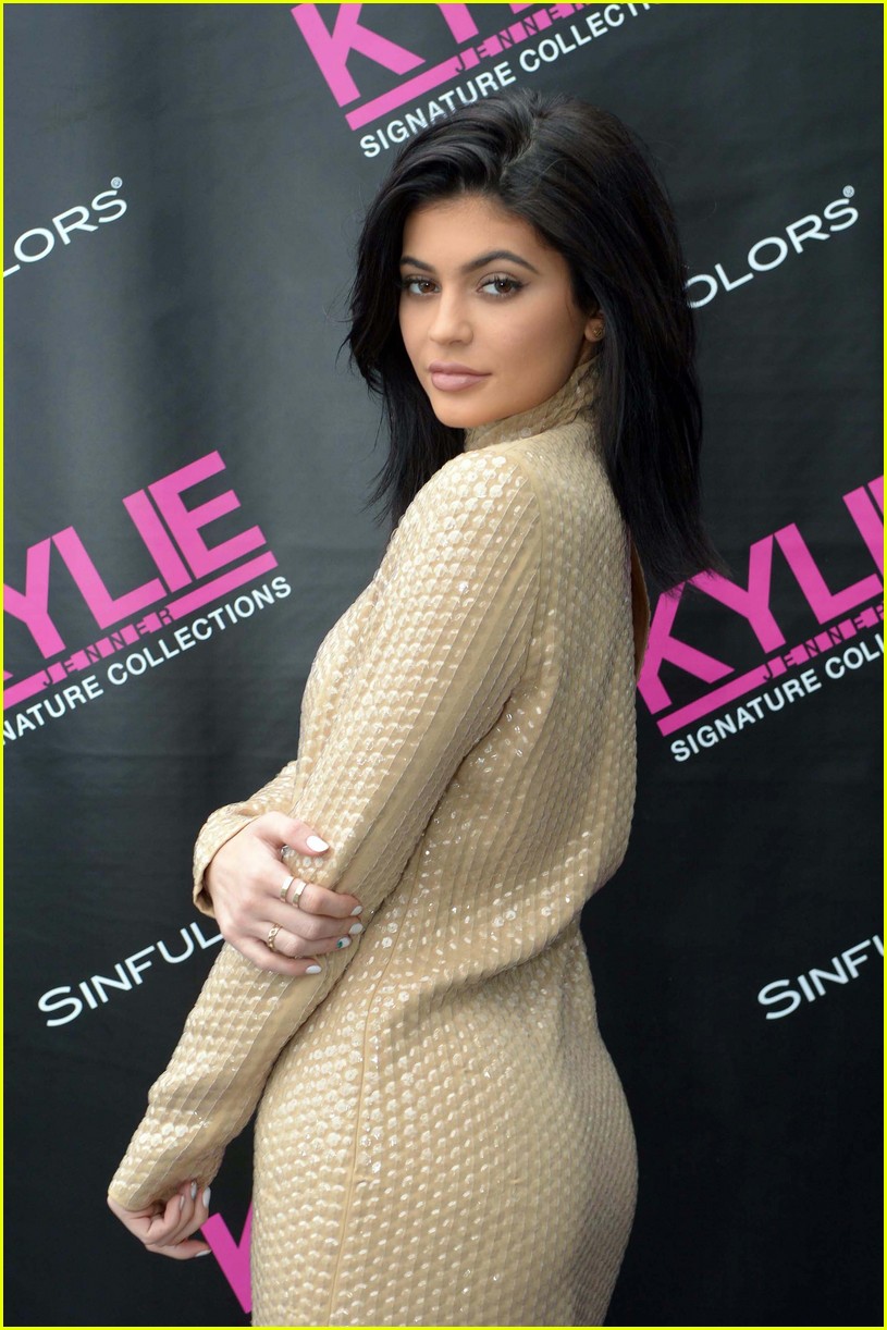 kylie jenner sinful color launch 08