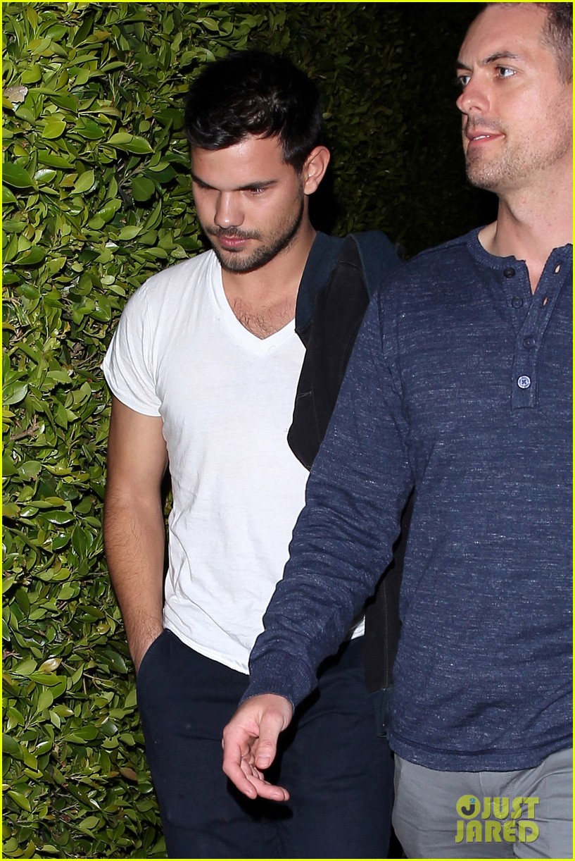 taylor lautner admits to confusing british words 02