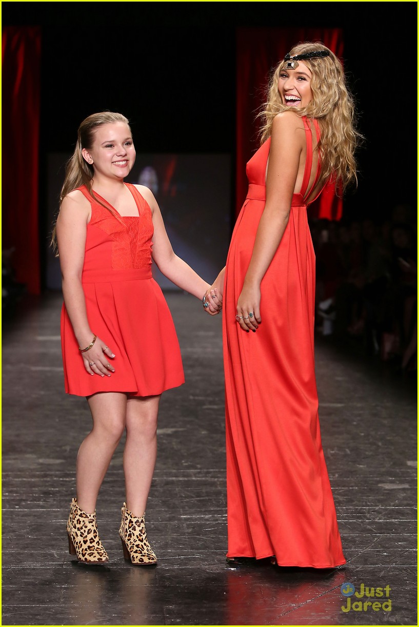 lennon maisy maddie tae go red nyfw shows 14