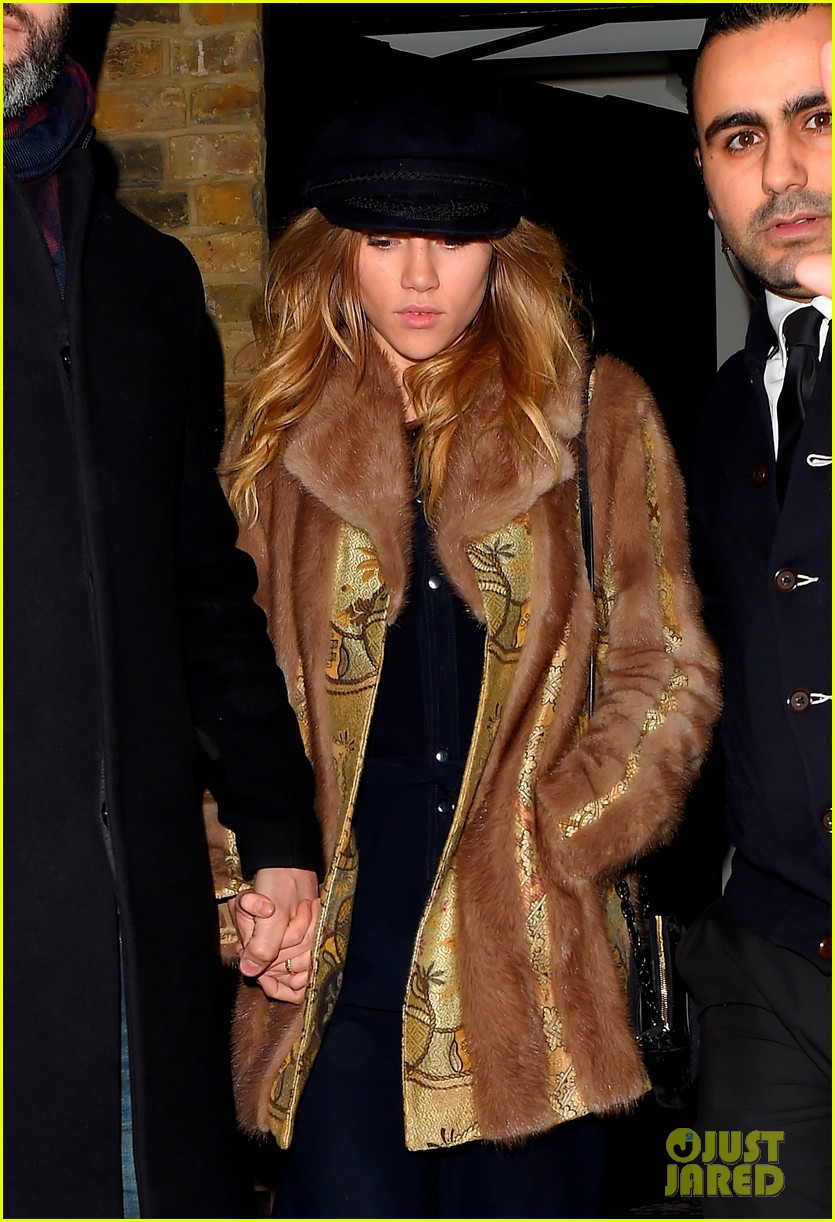 suki waterhouse and her sister hit up chiltern 03