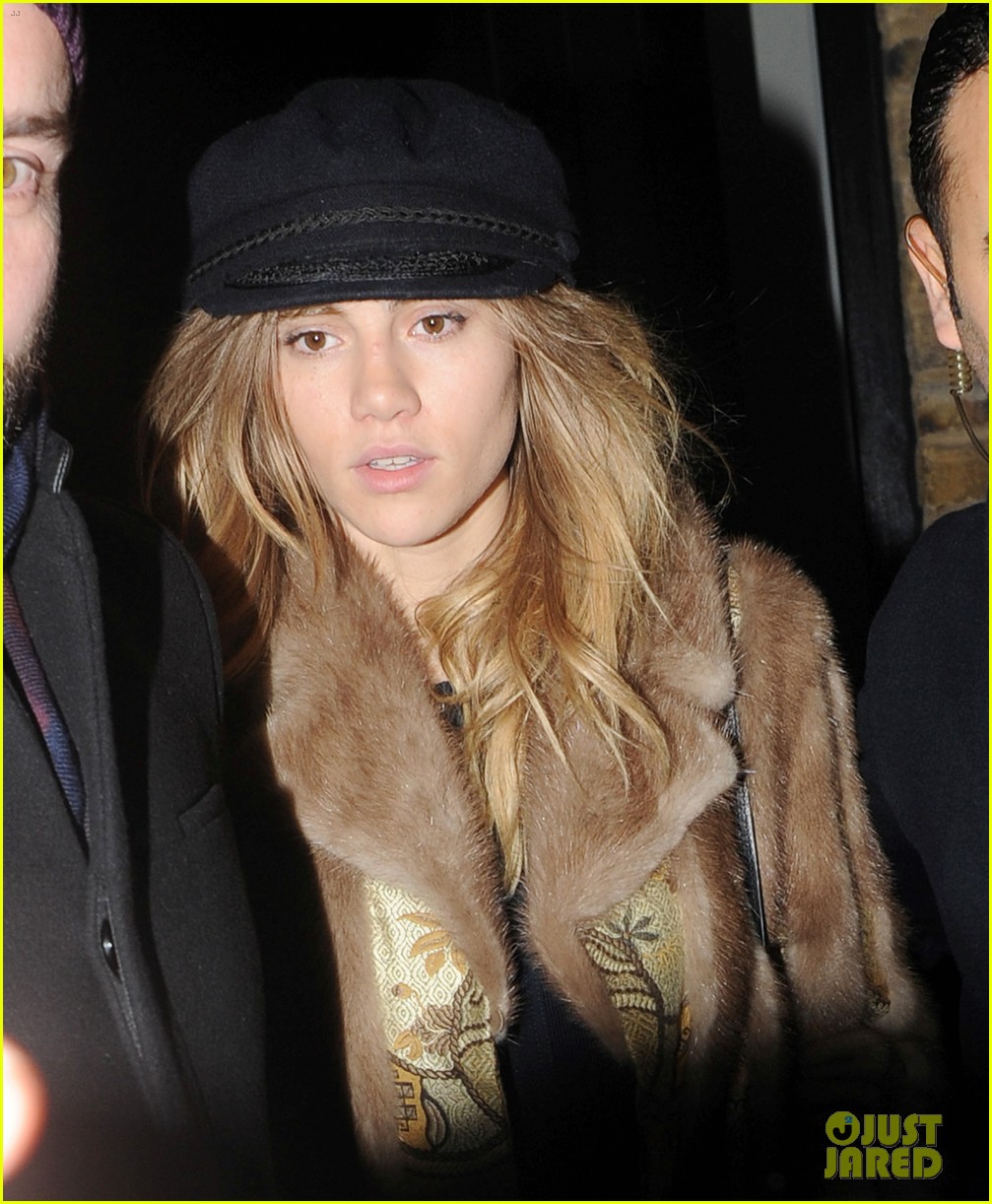 suki waterhouse and her sister hit up chiltern 07