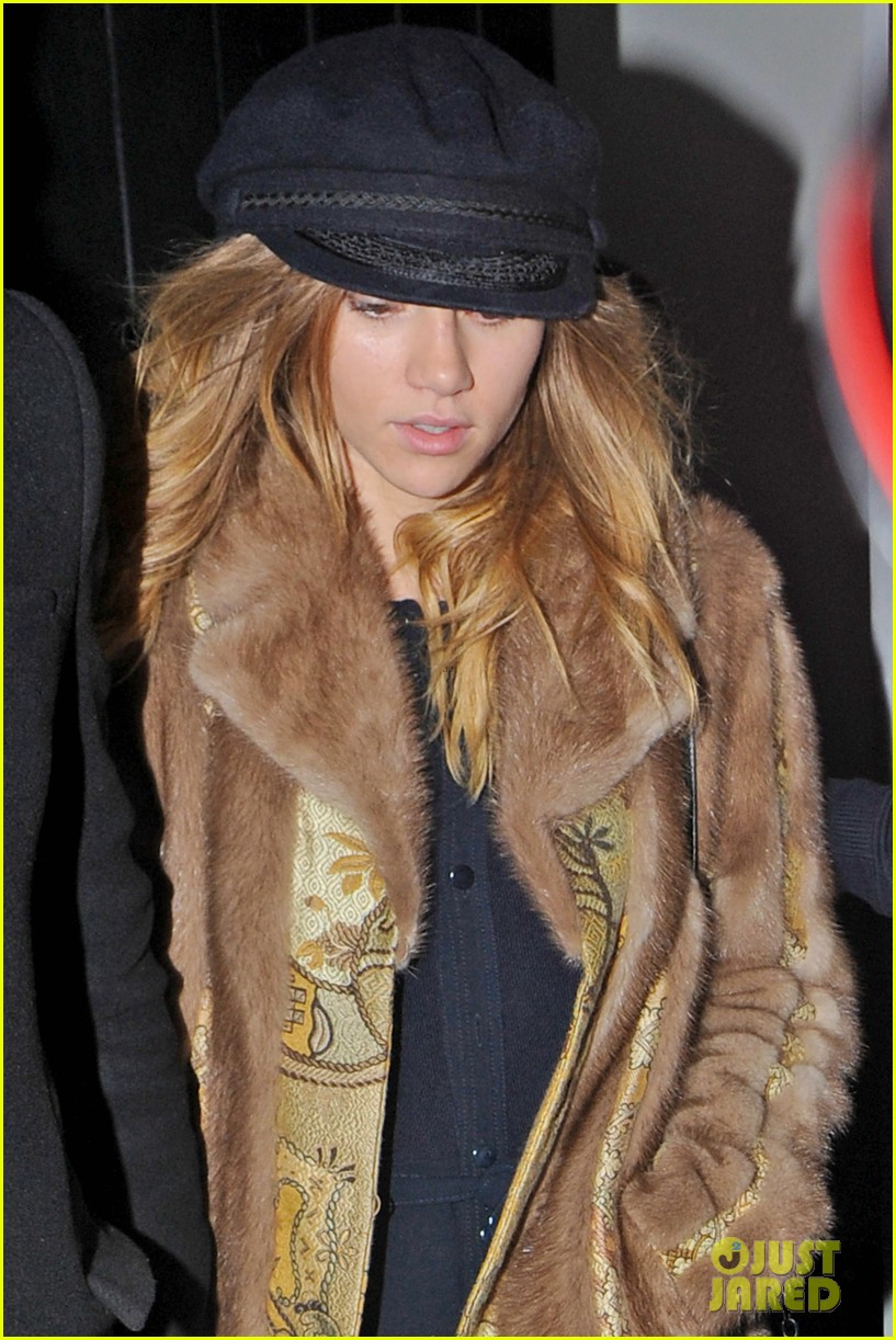 suki waterhouse and her sister hit up chiltern 08