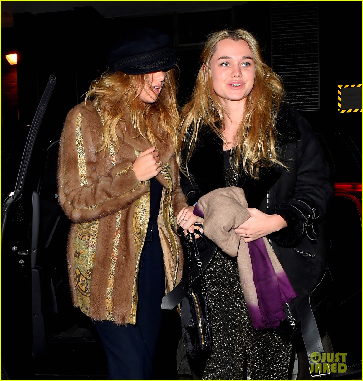 suki waterhouse and her sister hit up chiltern 12