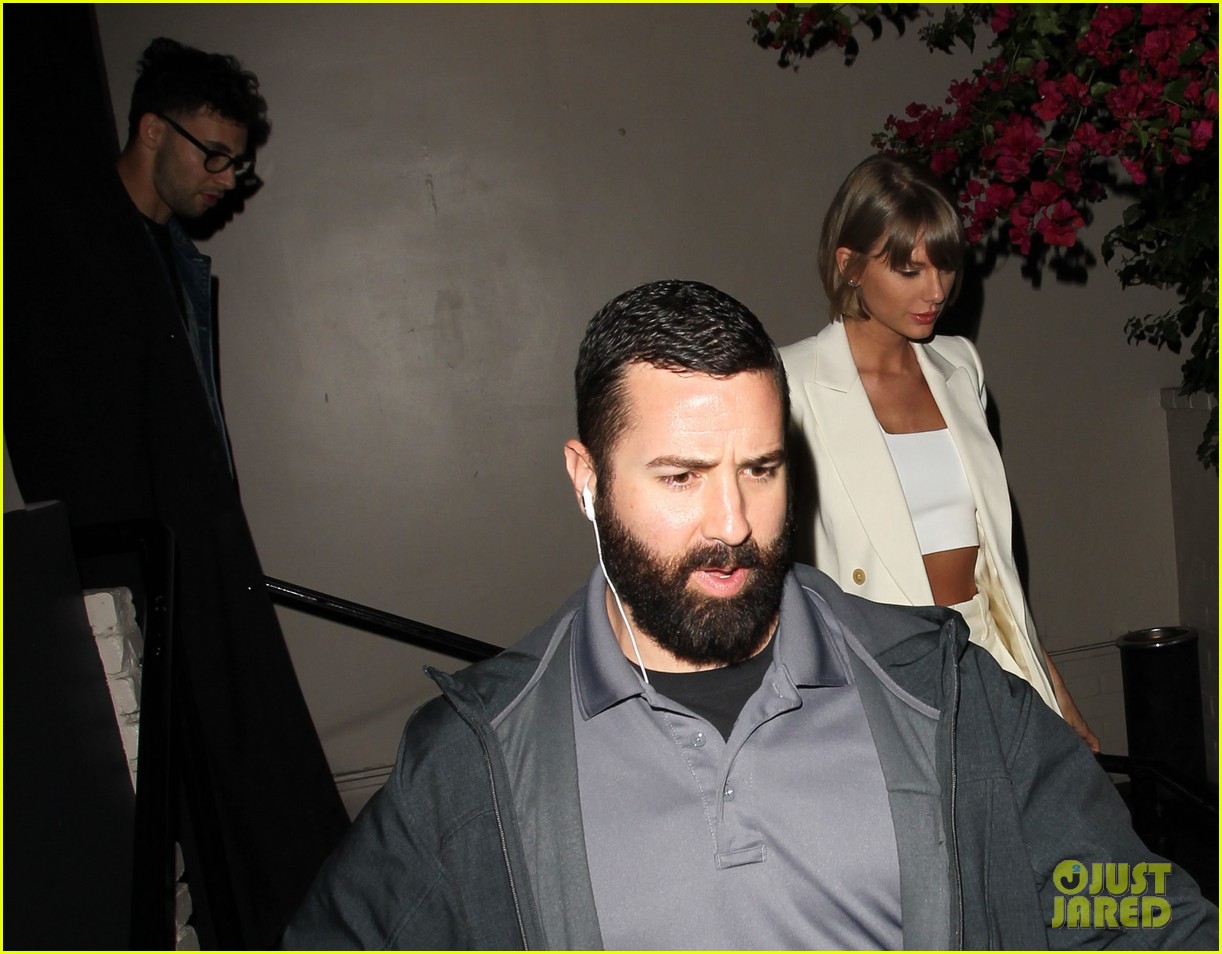 taylor swift has night out with jack antonoff 26
