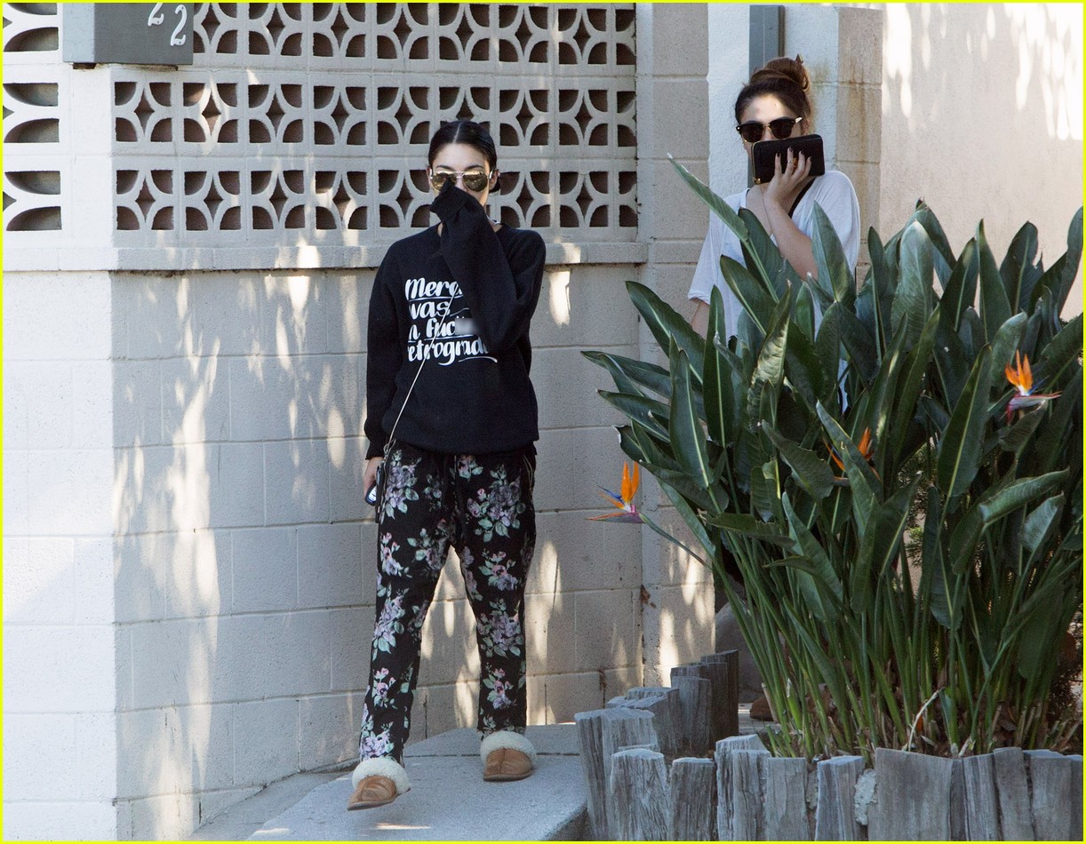 vanessa hudgens stops by friends house after yoga 07