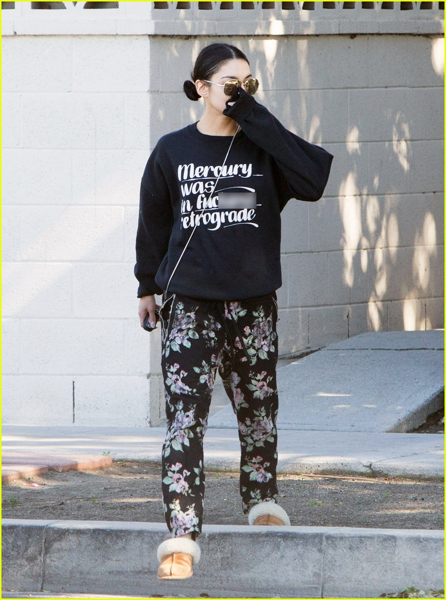 vanessa hudgens stops by friends house after yoga 12