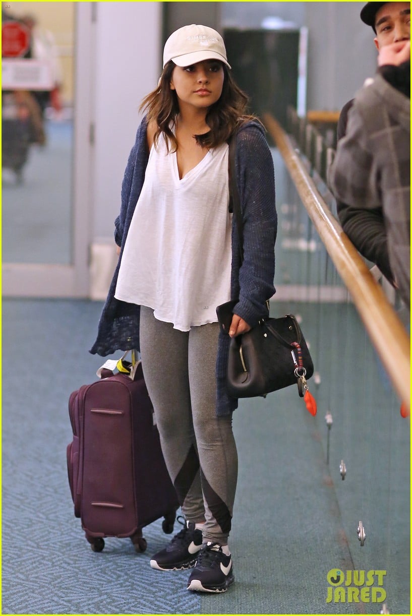 becky g vancouver airport after easter 02