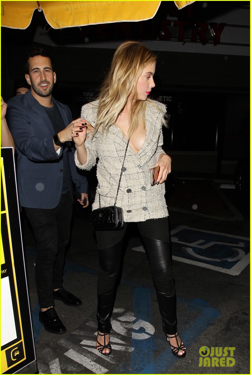 ashley benson night out hollywood friends 03