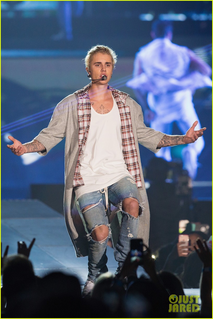justin bieber cancels all future meet and greets 11