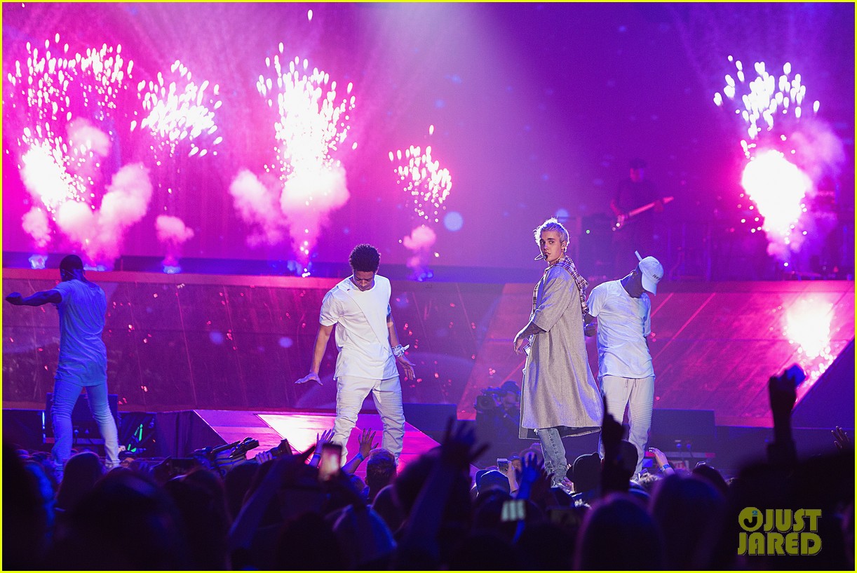 justin bieber debuts new song insecurities on tour 20