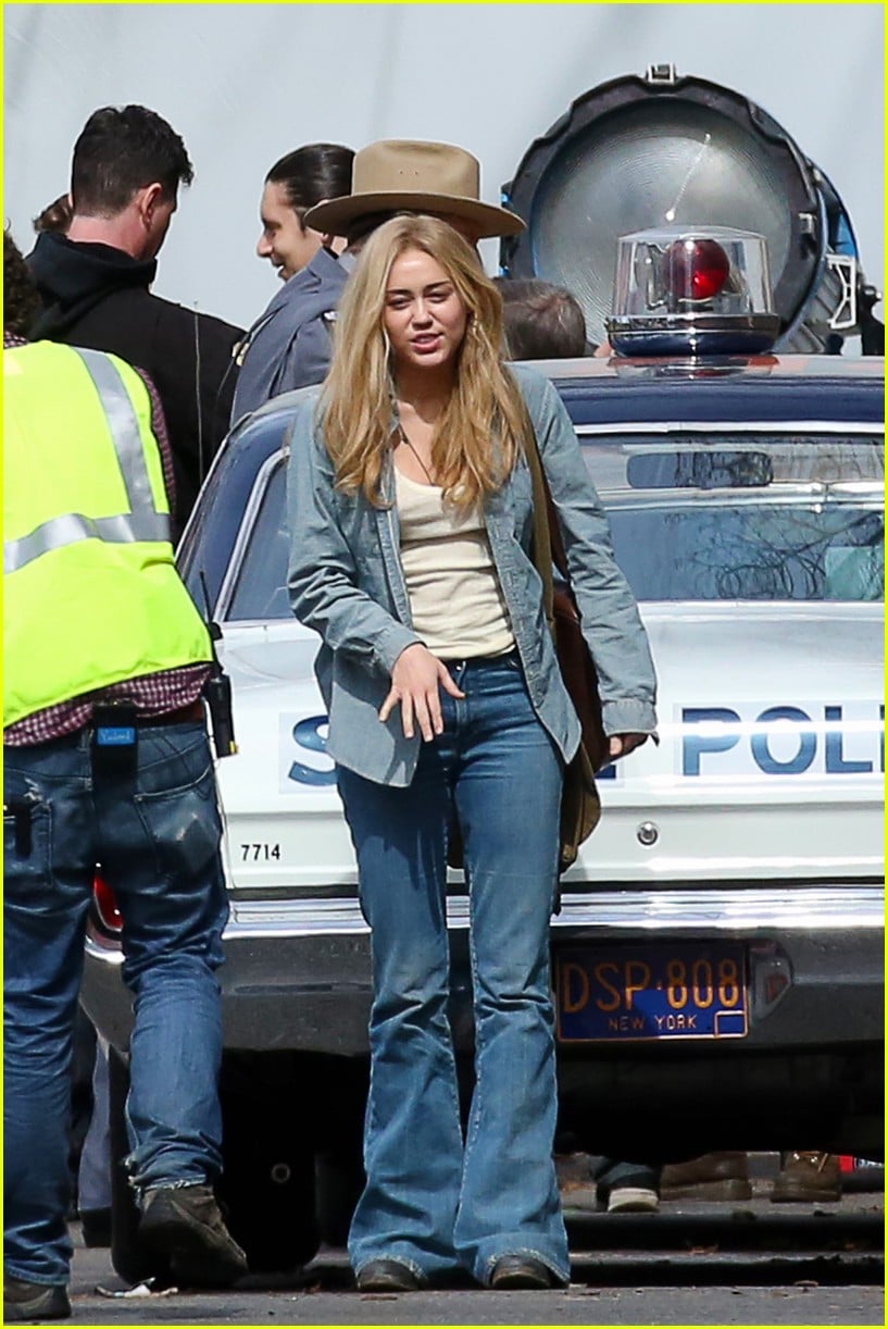 miley cyrus continues filming woody allen project 16