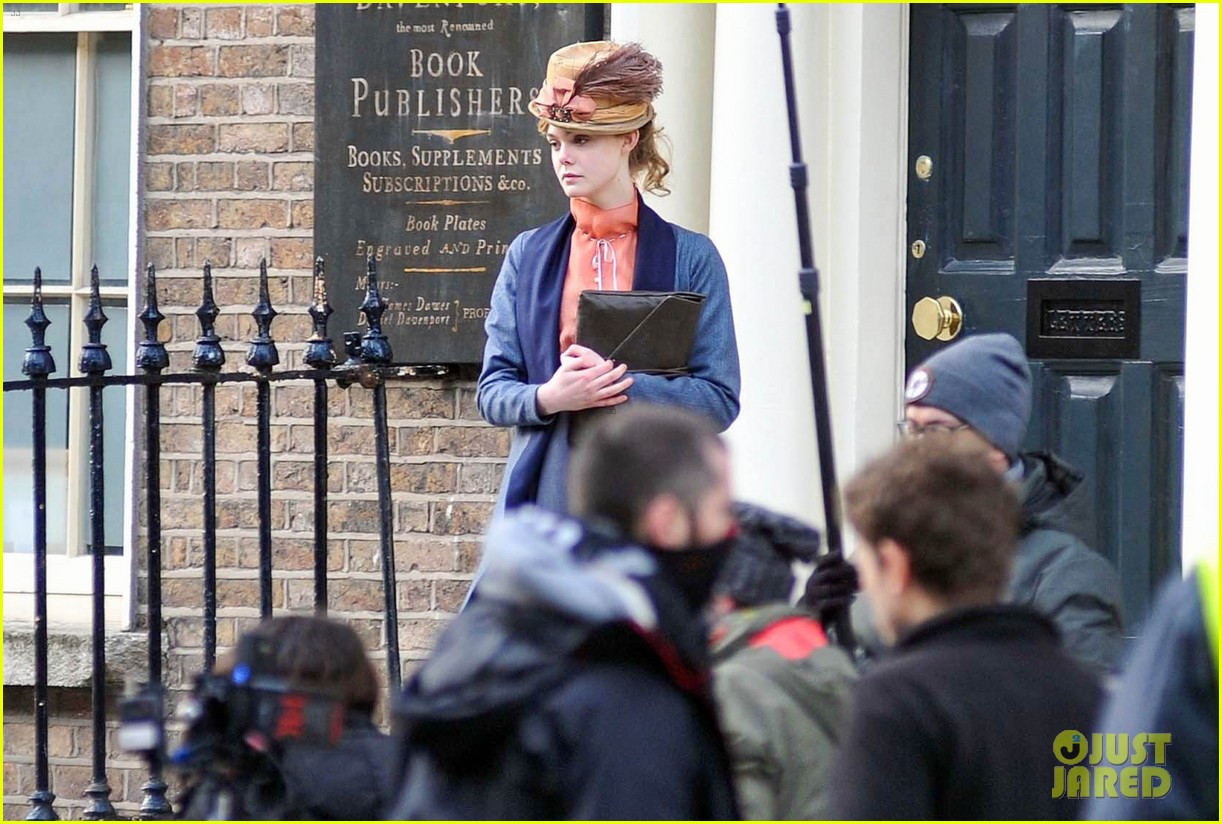 elle fanning continues filming a storm in the stars 02