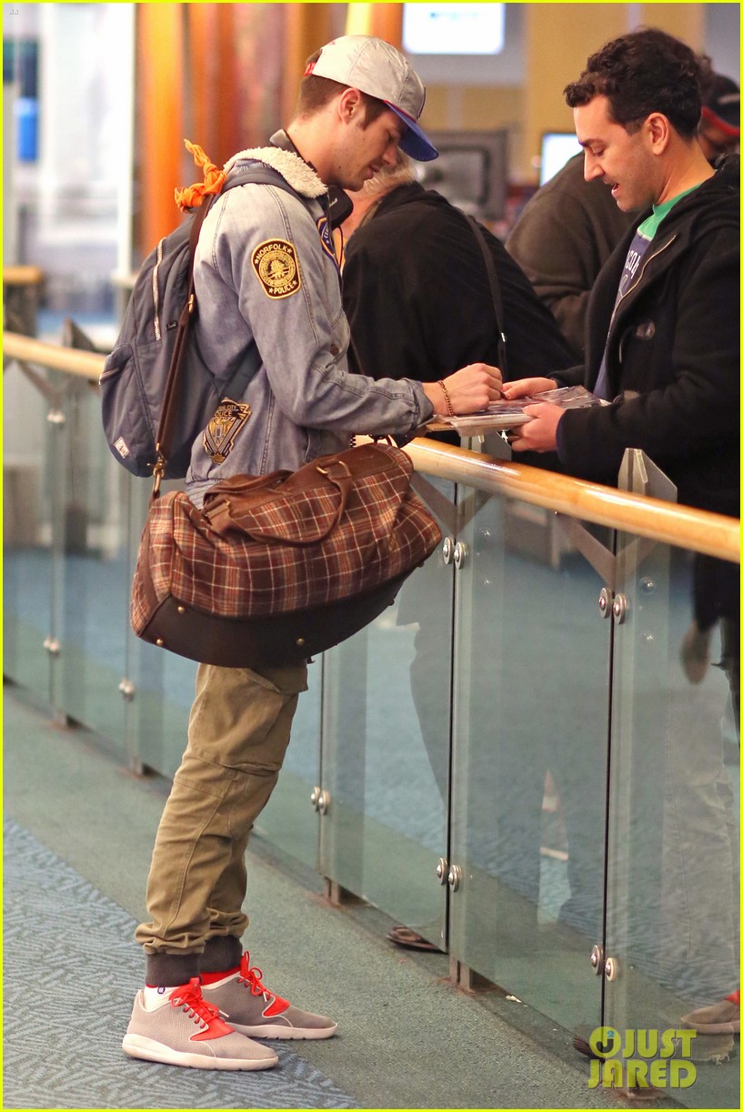 grant gustin back to vancouver 12