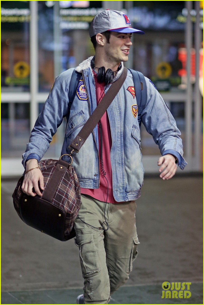 grant gustin back to vancouver 14
