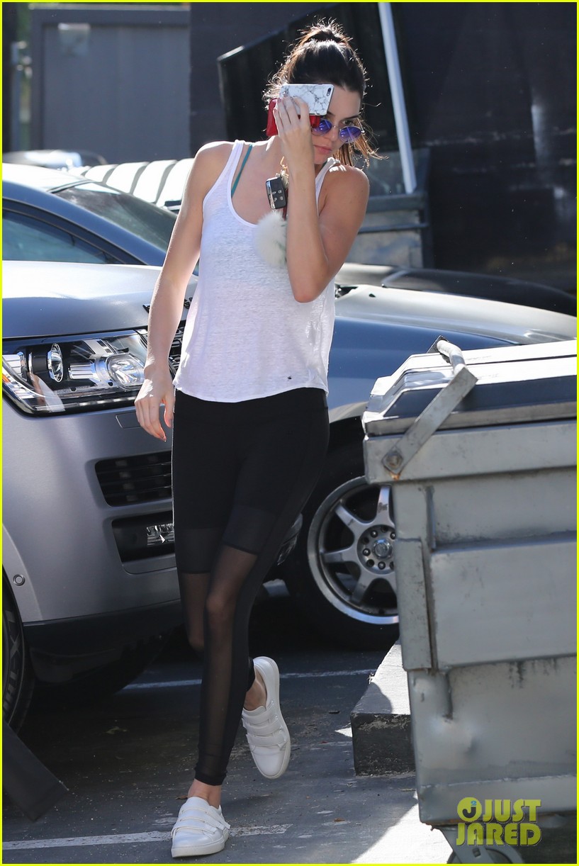 kendall jenner hailey baldwin hang out gym after img news 16