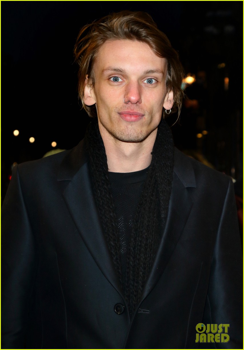 kit harington jamie campbell bower have theatre night at the maids 11