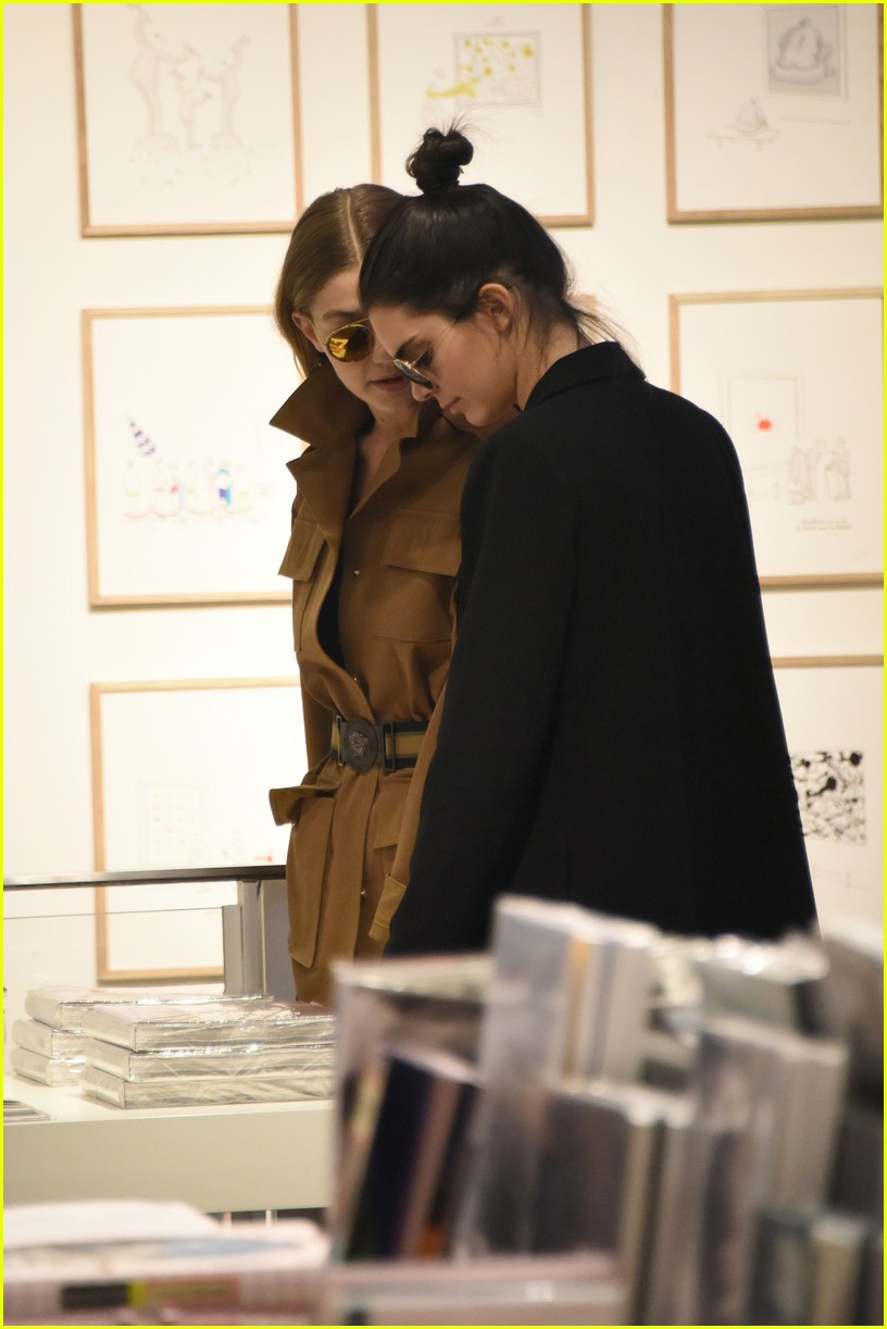 kendall jenner hadid sisters shop with jaden smith 29