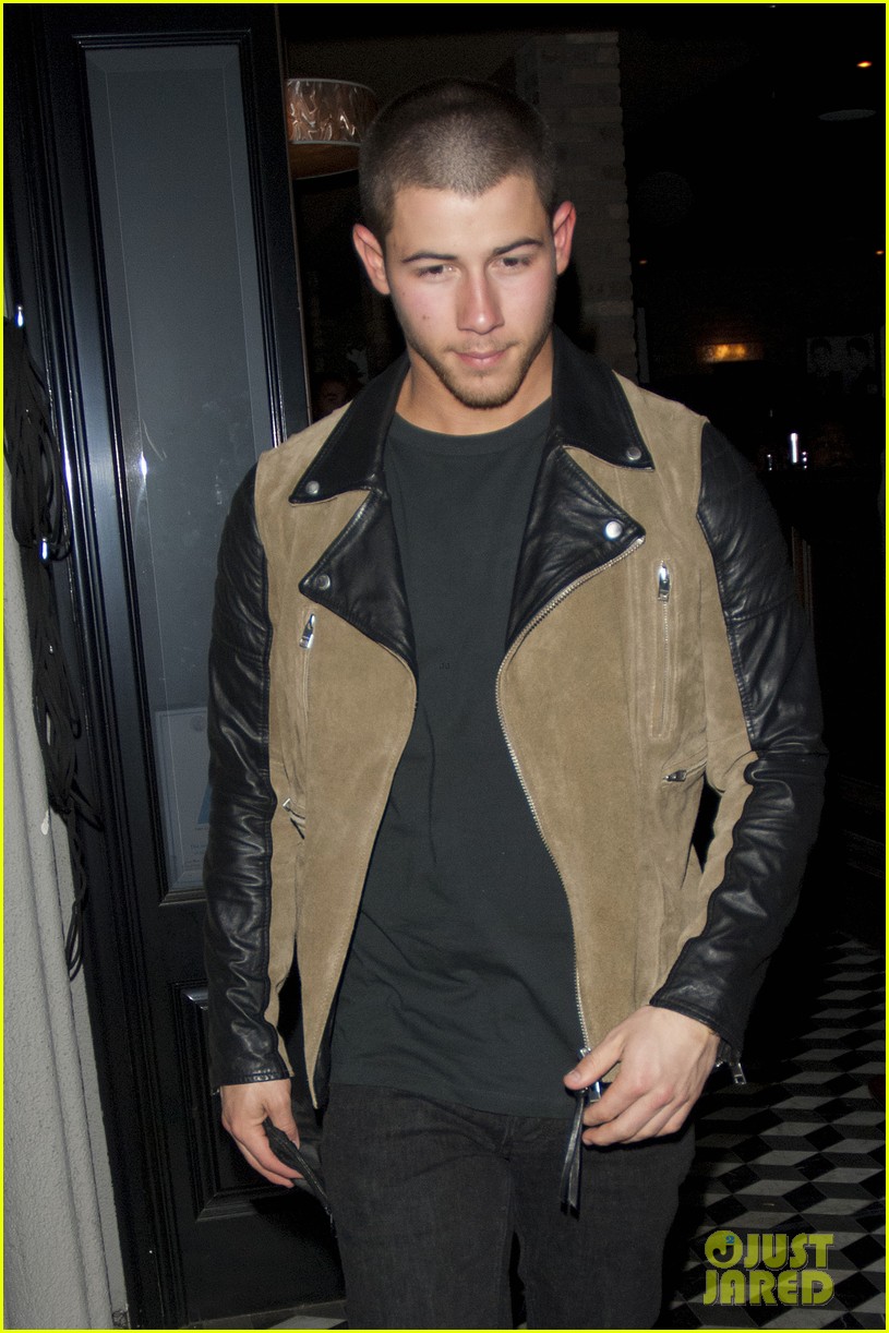 nick jonas has been getting mentored by jay z 04