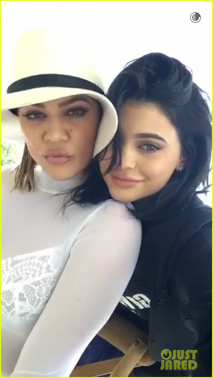 kardashians share snapchats on easter 04