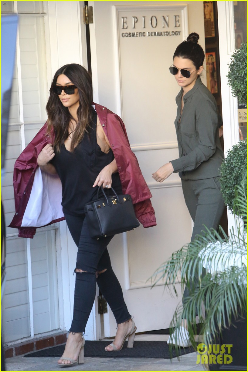 kim kardahsian spends the day with scott disick and kendall jenner 03