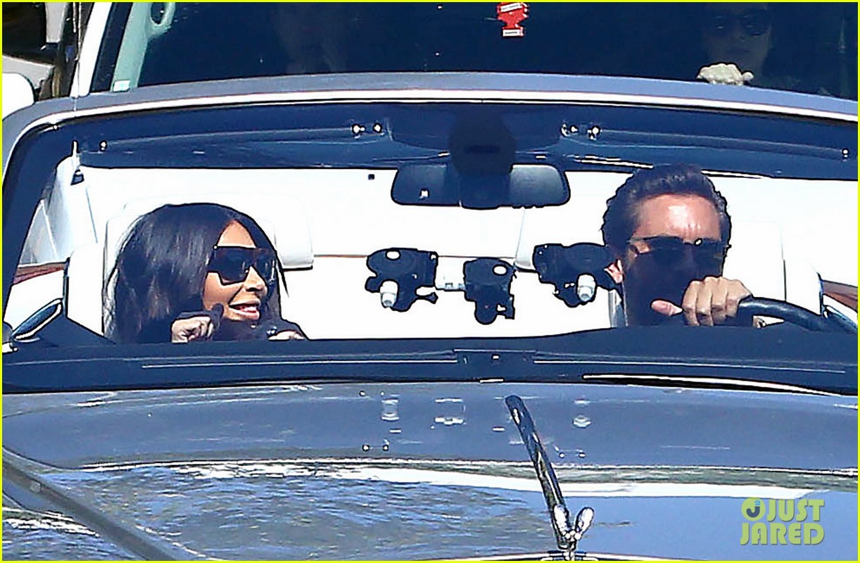 kim kardahsian spends the day with scott disick and kendall jenner 04