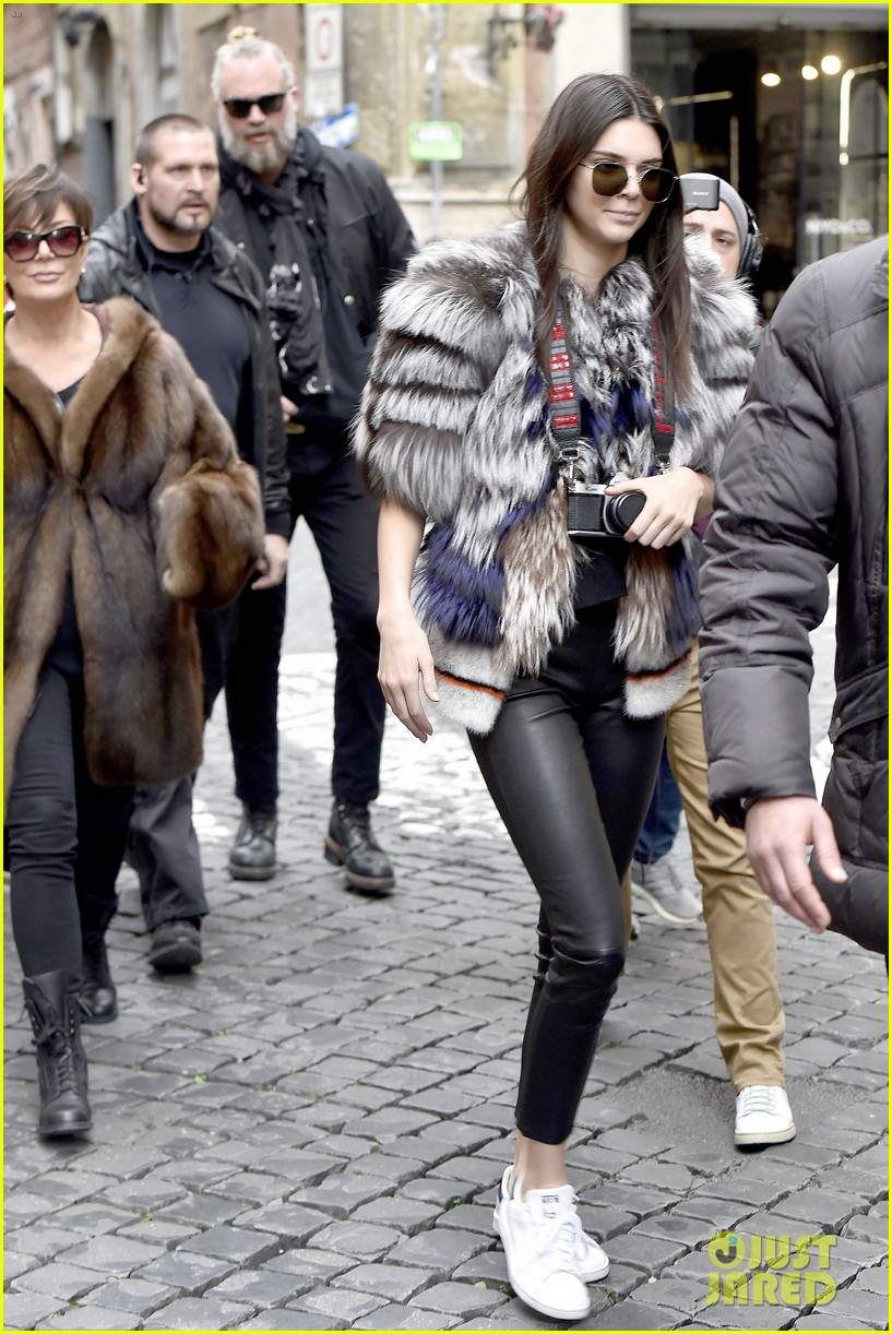 kendall jenner brings her film camera to rome 09