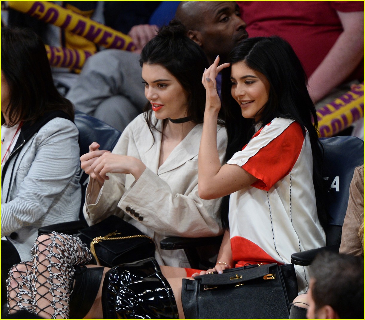 kylie jenner says she sees rob all the time 19