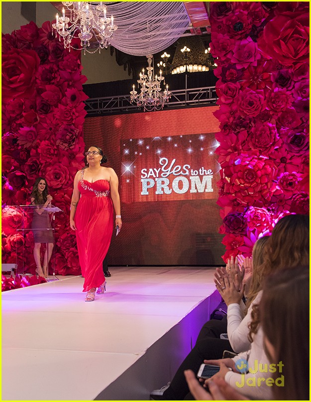 laura marano yes to dress prom event pics 24