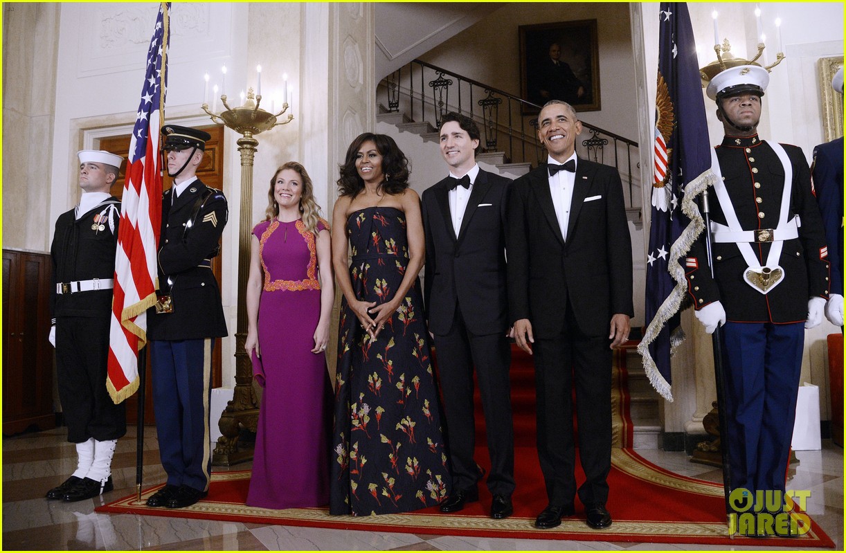 malia sasha obama look all grown up at state dinner 03