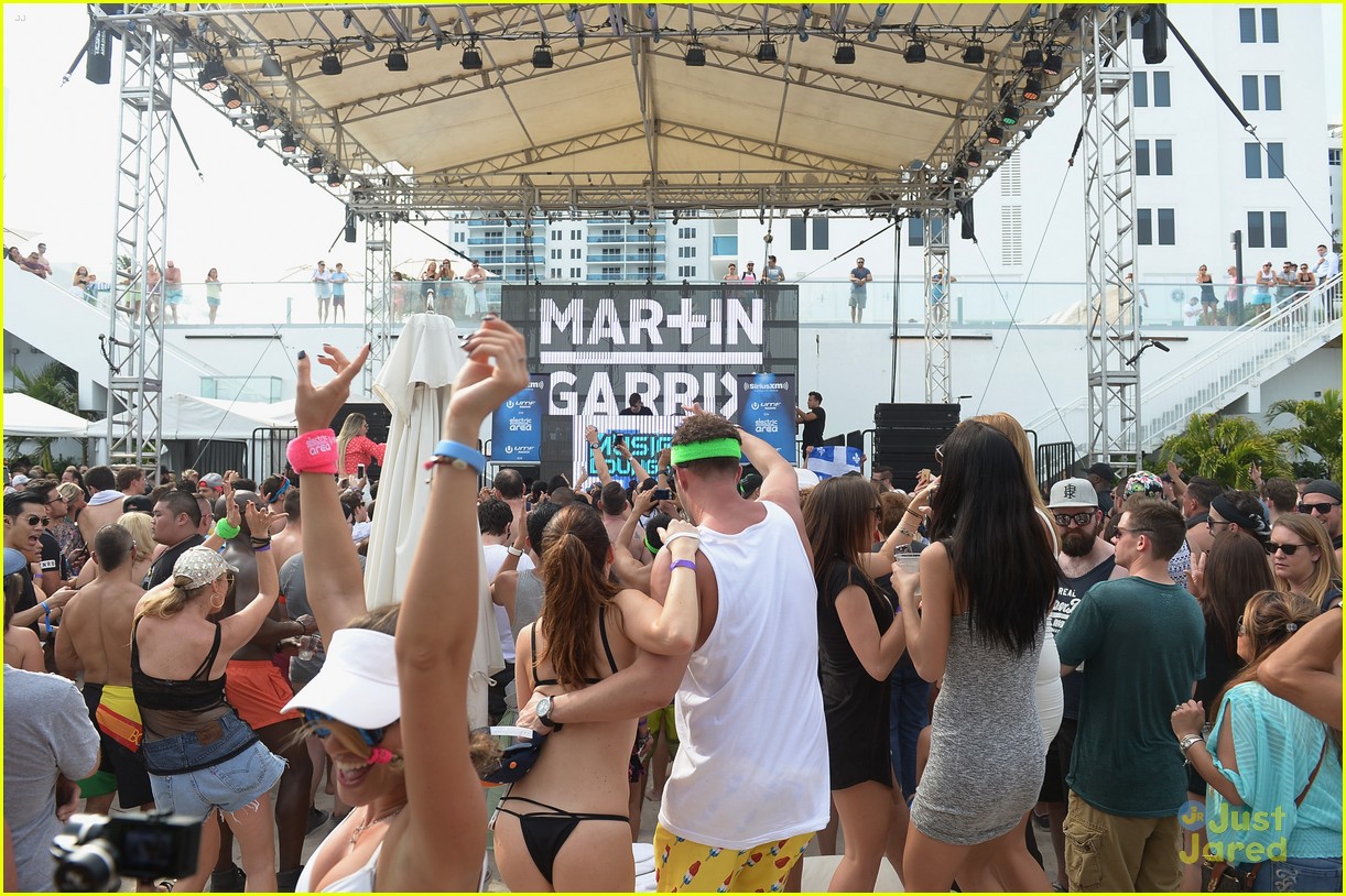 martin garrix music lifts up ultra festival 06