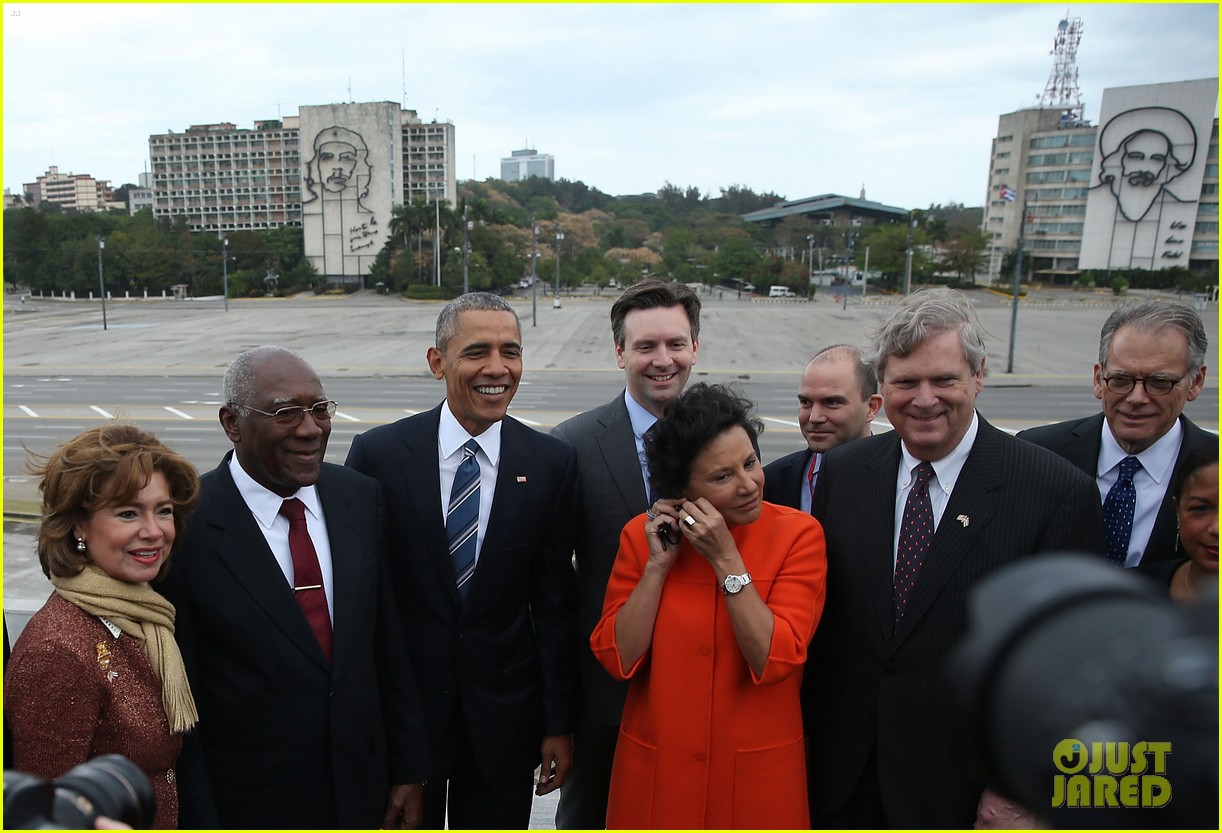 president obama family arrive in cuba 03