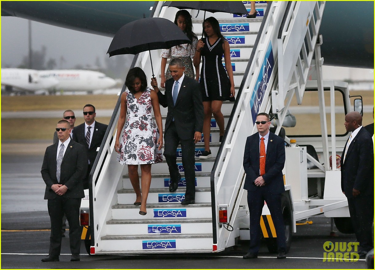 president obama family arrive in cuba 05