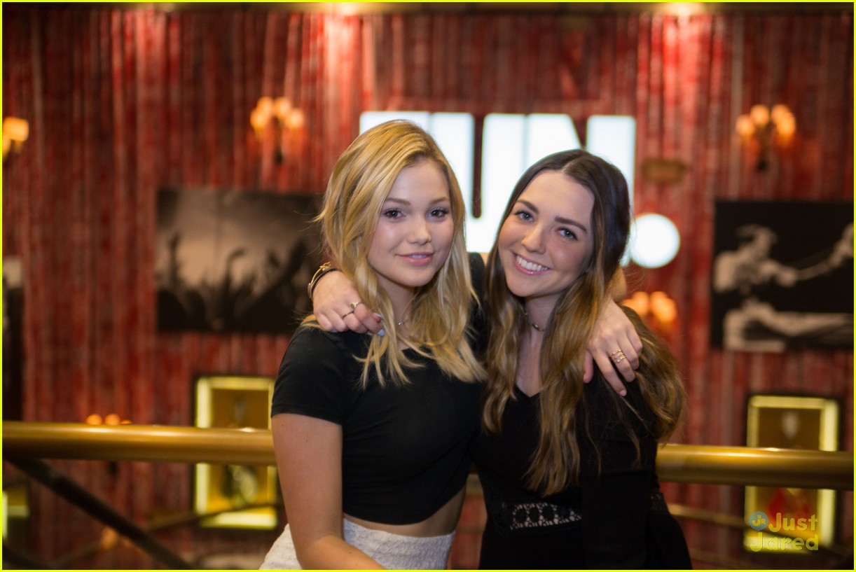 olivia holt friends weekend palm springs pics 13