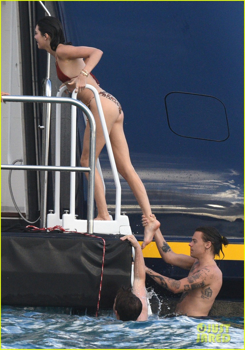 kendall jenner harry styles st barts vacation 01