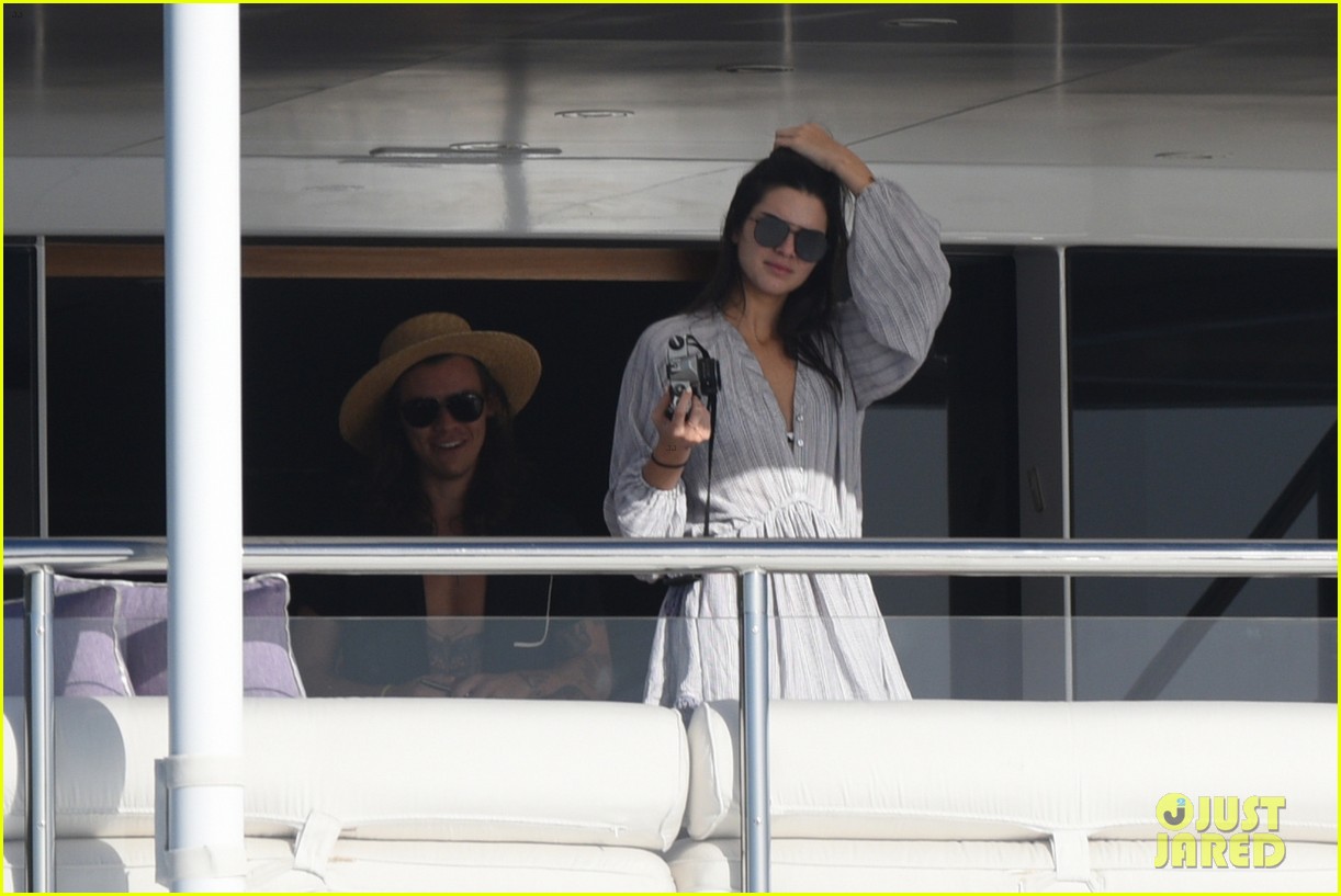 kendall jenner harry styles st barts vacation 29