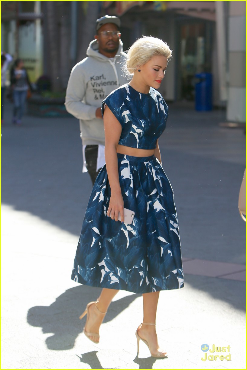 witney carson von miller extra appearance no spying 22