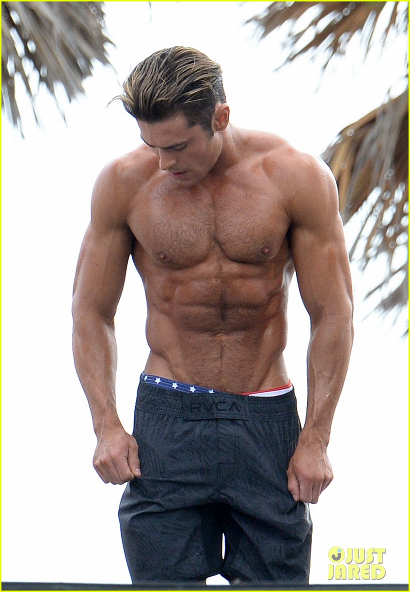 zac efron abs shirtless obstacle course baywatch 16