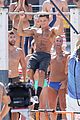 zac efron pull up contest baywatch 13