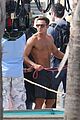 zac efron pull up contest baywatch 31