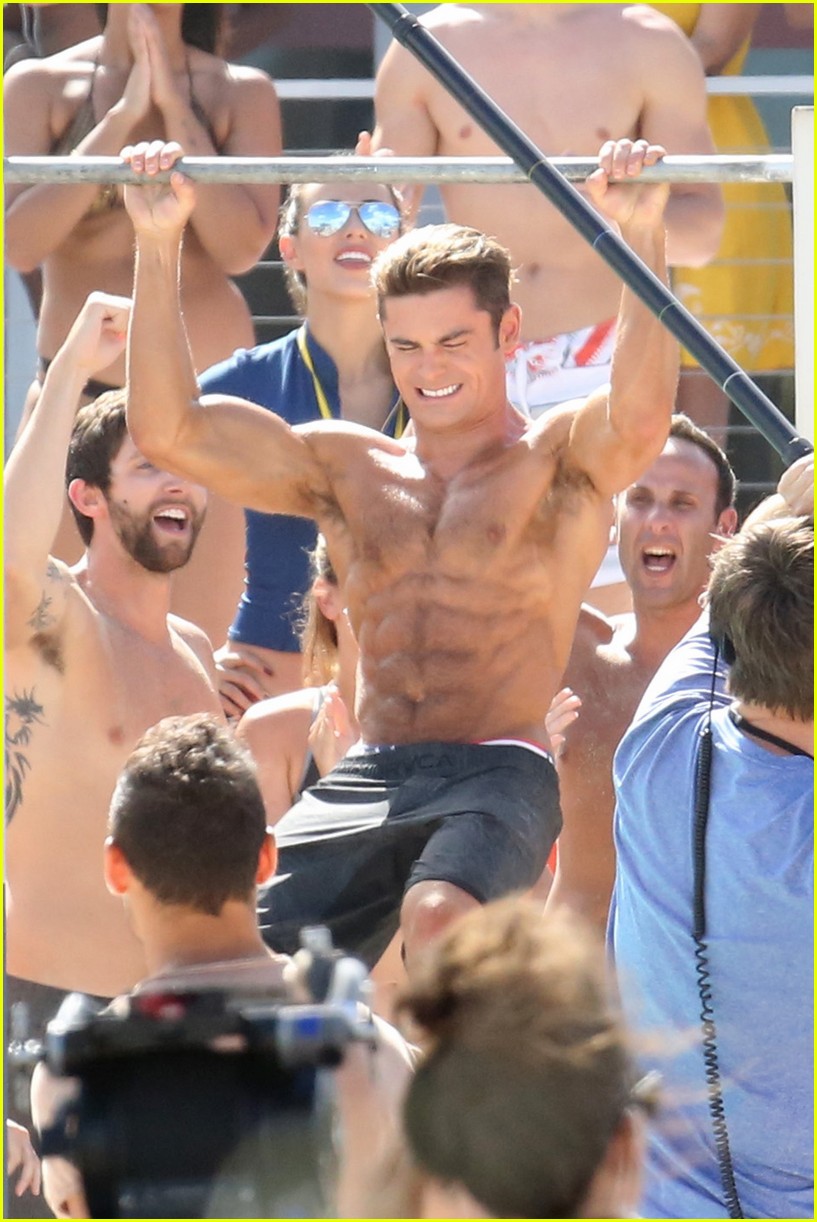 zac efron pull up contest baywatch 12